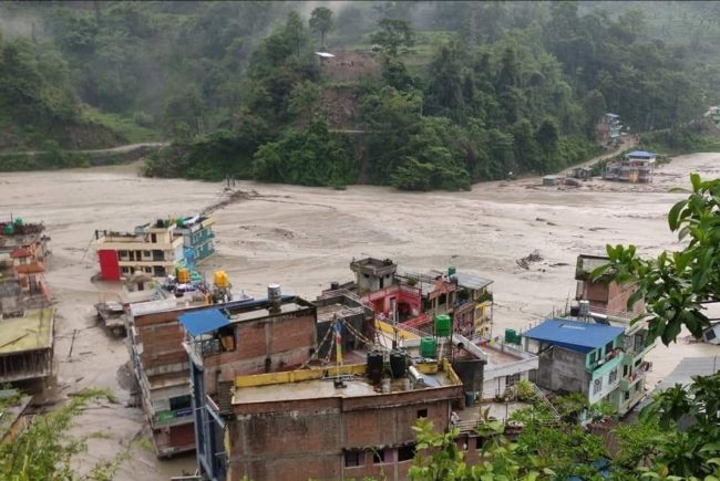 हेलम्बु बाढी : उठ्न थाले बगेका बस्ती