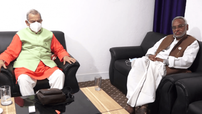 रेशम चौधरीसहितका कार्यकर्तालाई रिहा गर्न प्रधानमन्त्री देउवासँग ठाकुर पक्षको माग