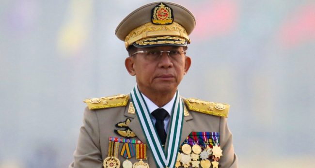 म्यान्मारका सैनिक कमाण्डरले आफूलाई देशको प्रधानमन्त्री घोषणा गरे