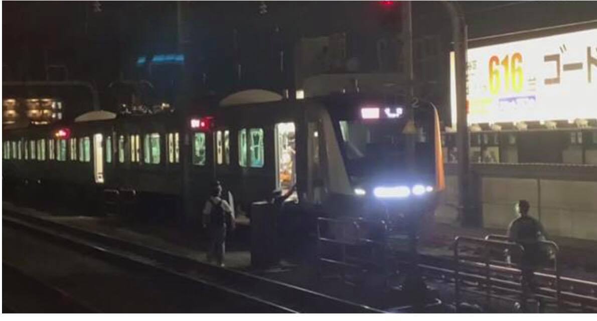 टोकियोमा रेलमा सवार यात्रुमाथि चक्कु प्रहार, २ जनाको अवस्था गम्भीर