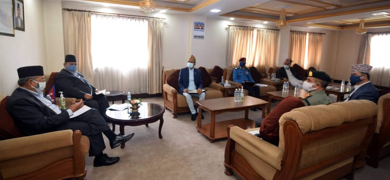 कोरोनाको तेस्रो लहरको जोखिम : गृह मन्त्रालयमा के के भयो छलफल?