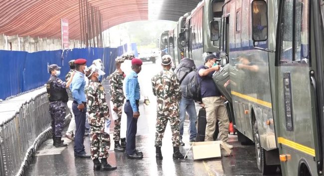 अफगानिस्तानबाट हालसम्म ८२८ नेपाली फर्किए