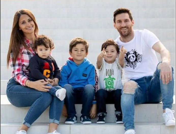 मेस्सीको खिल्ली उडाउने फ्यानलाई मेस्सीका ८ वर्षे छोराले कडा जवाफ दिए