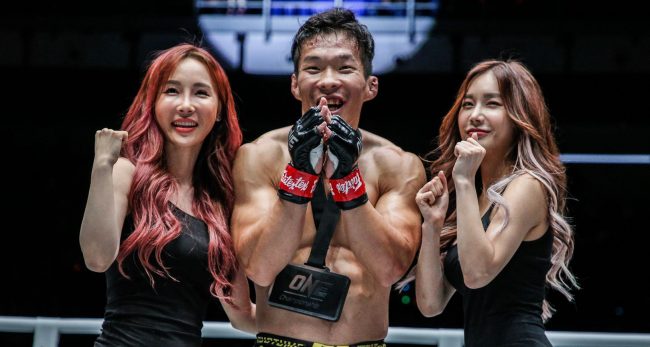 केटीहरुसँग फोटो खिचाउनु परे किन भाग्छन् यी मार्शल आर्ट खेलाडी ? आश्चर्यजनक छ कारण