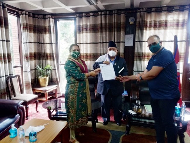 पर्यटन व्यवसायीलाई यथाशक्य खोप उपलब्ध हुन्छ : राज्यमन्त्री श्रेष्ठ