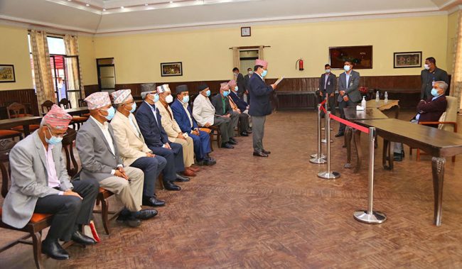 प्रहरीको एकेडेमी सार्ने ओली सरकारको निर्णय फिर्ता लिन प्रधानमन्त्रीलाई १५ पूर्वआईजीपीको आग्रह