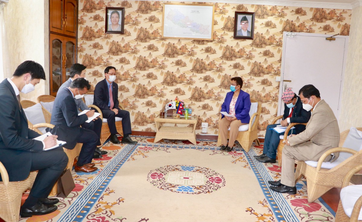 ऊर्जामन्त्री भुसालसँग राजदूत पार्कको शिष्टाचार भेट