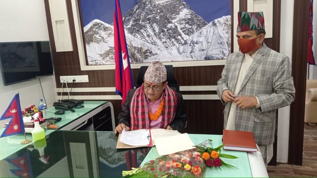 प्रदेश १ सरकार संकटमा : भीम आचार्यविरुद्ध विपक्षी गठबन्धन बहुमतमा