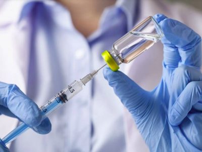 बाजुरामा एक हजार आठ सय किशोरीलाई पाठेघर मुखको क्यान्सरविरुद्ध खोप लगाइँदै