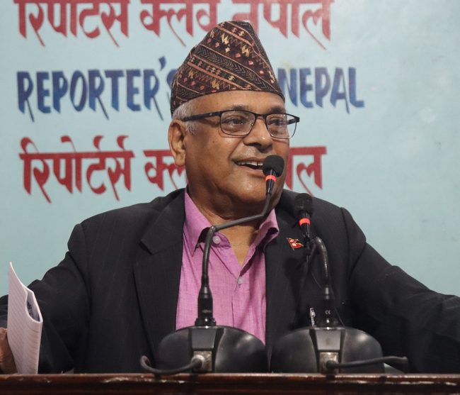 माधव नेपालले एमाले छोड्दै हुनुहुन्छ भन्ने हल्ला व्यापक छ, त्यो सत्य नहोसः केशब बडाल