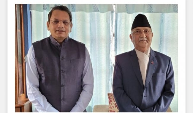 एमाले अध्यक्ष ओली र भाजपा विदेश विभाग प्रमुख चौथाइवालेबीच भेटवार्ता