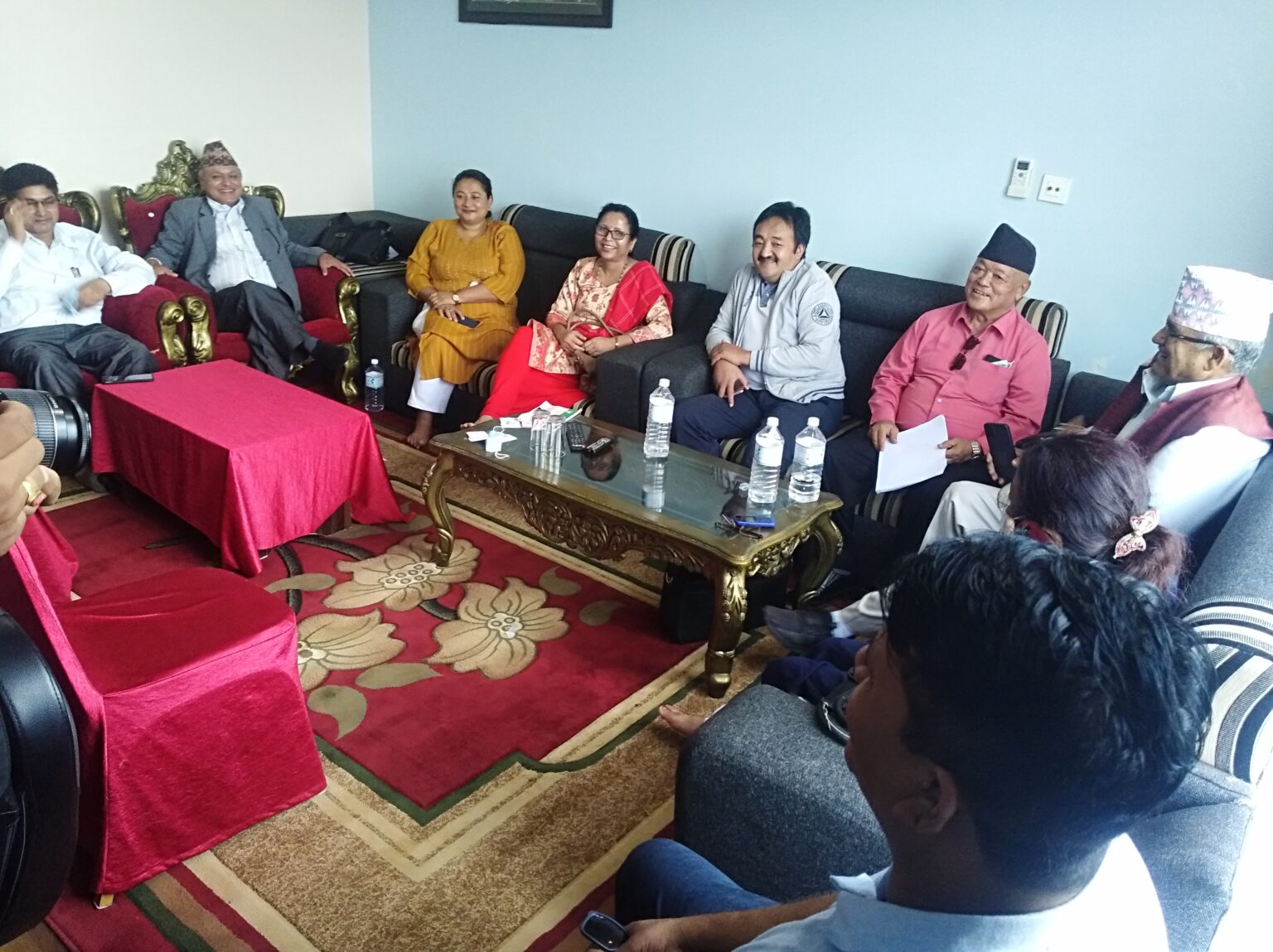 प्रदेश १ मा एकीकृत समाजवादी  : १३ जना प्रदेश सांसदले सनाखत गर्ने दाबी, रोक्ने एमाले रणनीति