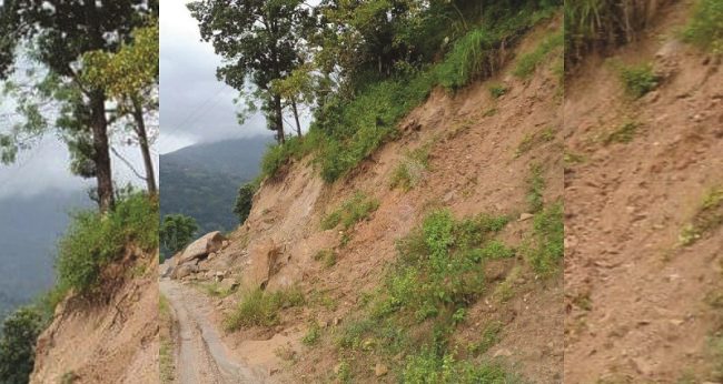 निरन्तरकाे पहिराेका कारण हेलम्बु राजमार्ग पुनः अवरुद्ध