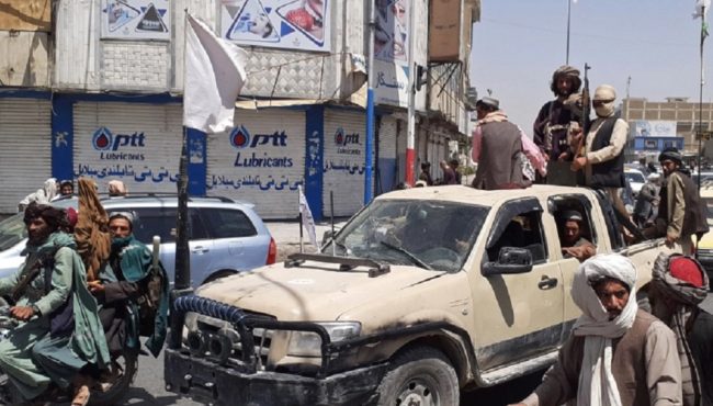 तालिबान लडाकुहरू चारैतिरबाट राजधानी काबुल छिर्न थाले