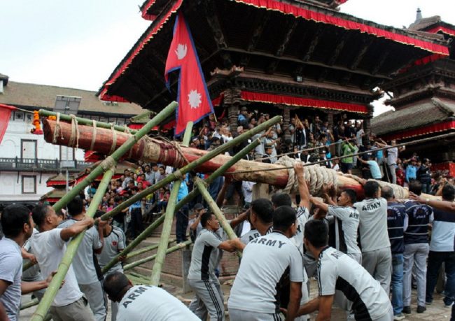 भक्तपुरमा यमःद्यो ठड्याउँदै इन्द्रजात्रा आजदेखि सुरु