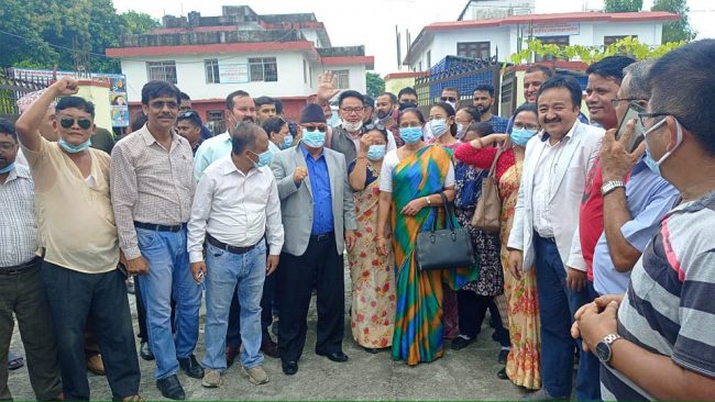 प्रदेश १ मा एकीकृत समाजवादीका १० जनाले गरे सनाखत