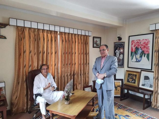 खनाल निवासमा प्रचण्ड, स्वास्थ्य अवस्थाबारे जानकारी लिए