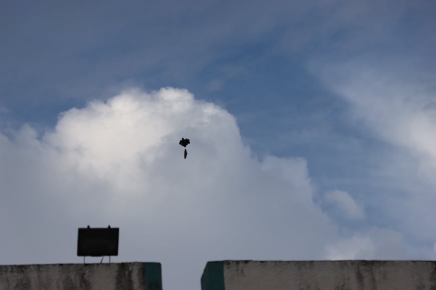 प्रतिनिधि सभा बैठकका बेला संसद भवनमाथि उडेका रहस्यमय वस्तुहरु के हुन् ?