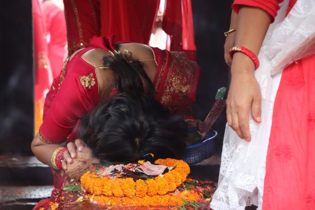 तीजकाे अवसरमा विभिन्न शिवालयहरूमा भक्तजनकाे घुइँचाे (फाेटाेफिचर)