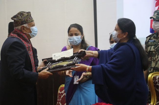 वरिष्ठ पत्रकार कोइरालासहित पुरस्कृत