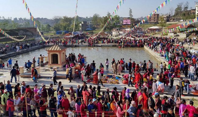 भक्तपुरकाे सिद्धपाेखरीमा इन्द्रदहमा मेला