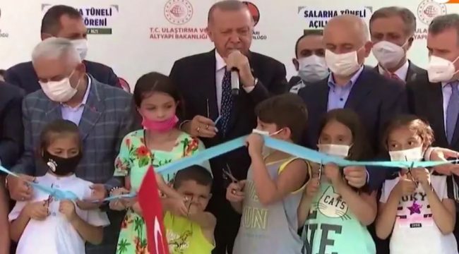 उद्घाटन गर्न गएका थिए राष्ट्रपति, बालकले पहिल्यै रिबन काटिदिए