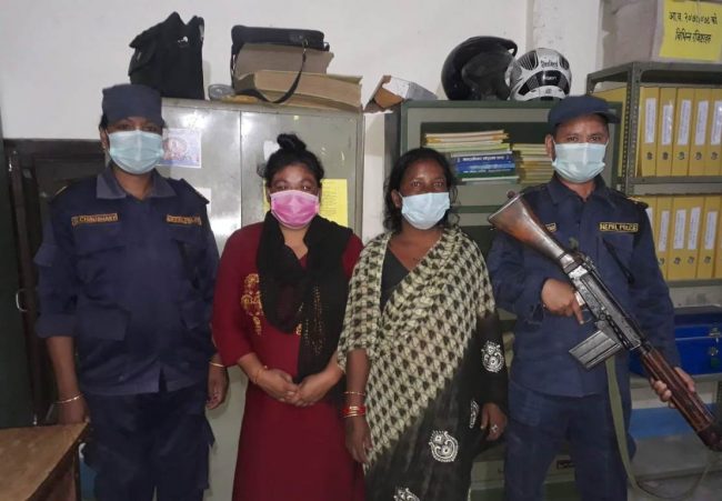 मानव बेचबिखनको आरोपमा दुई महिला पक्राउ, दुई युवतीको उद्धार