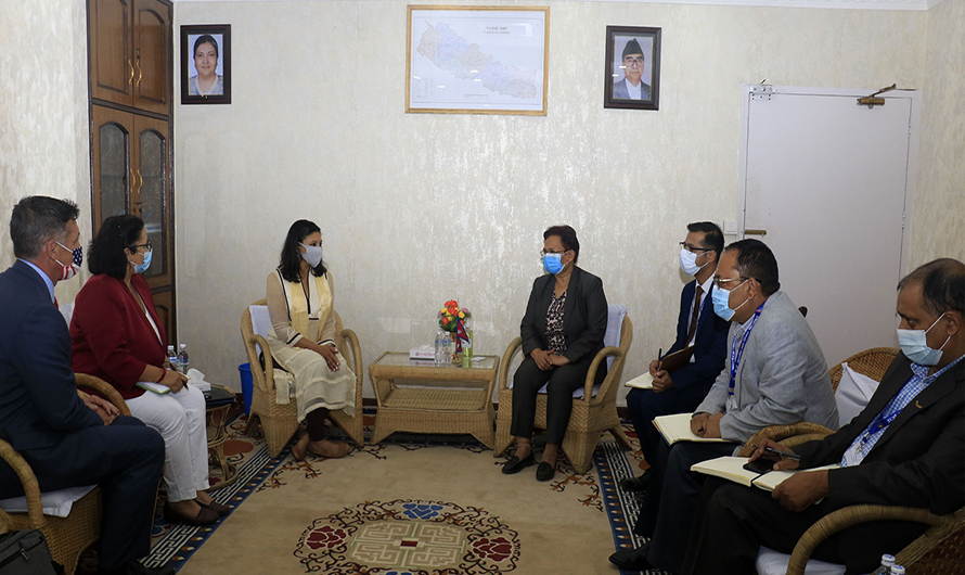 एमसीसी उपाध्यक्ष सुमार र ऊर्जामन्त्री भुषालबीच भेटवार्ता