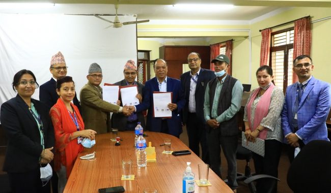 राष्ट्रिय वाणिज्य बैक, राष्ट्रिय युवा परिषद् र चैनपुर नगरपालिकाबीच सम्झौता