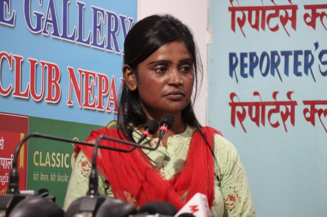 कस्ले सुनिदिने यी चेलीको पिडा? आफ्नै ससुरा र श्रीमान शत्रु बनेपछि