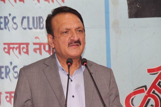 गठबन्धनले बहुमत ल्याए ज्येष्ठ नागरिकलाई ६५ वर्षमै भत्ता दिन्छौँः प्रवक्ता डा. महत