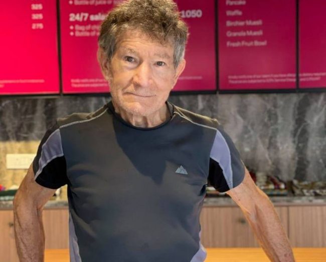 स्पेनका ८२ वर्षीय वृद्ध धौलागिरी हिमाल आरोहण गर्दै