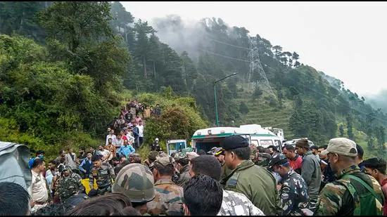 जम्मु–कश्मीरमा भारतीय सेनाको हेलिकप्टर दुर्घटना हुँदा दुई पाइलटको मृत्यु