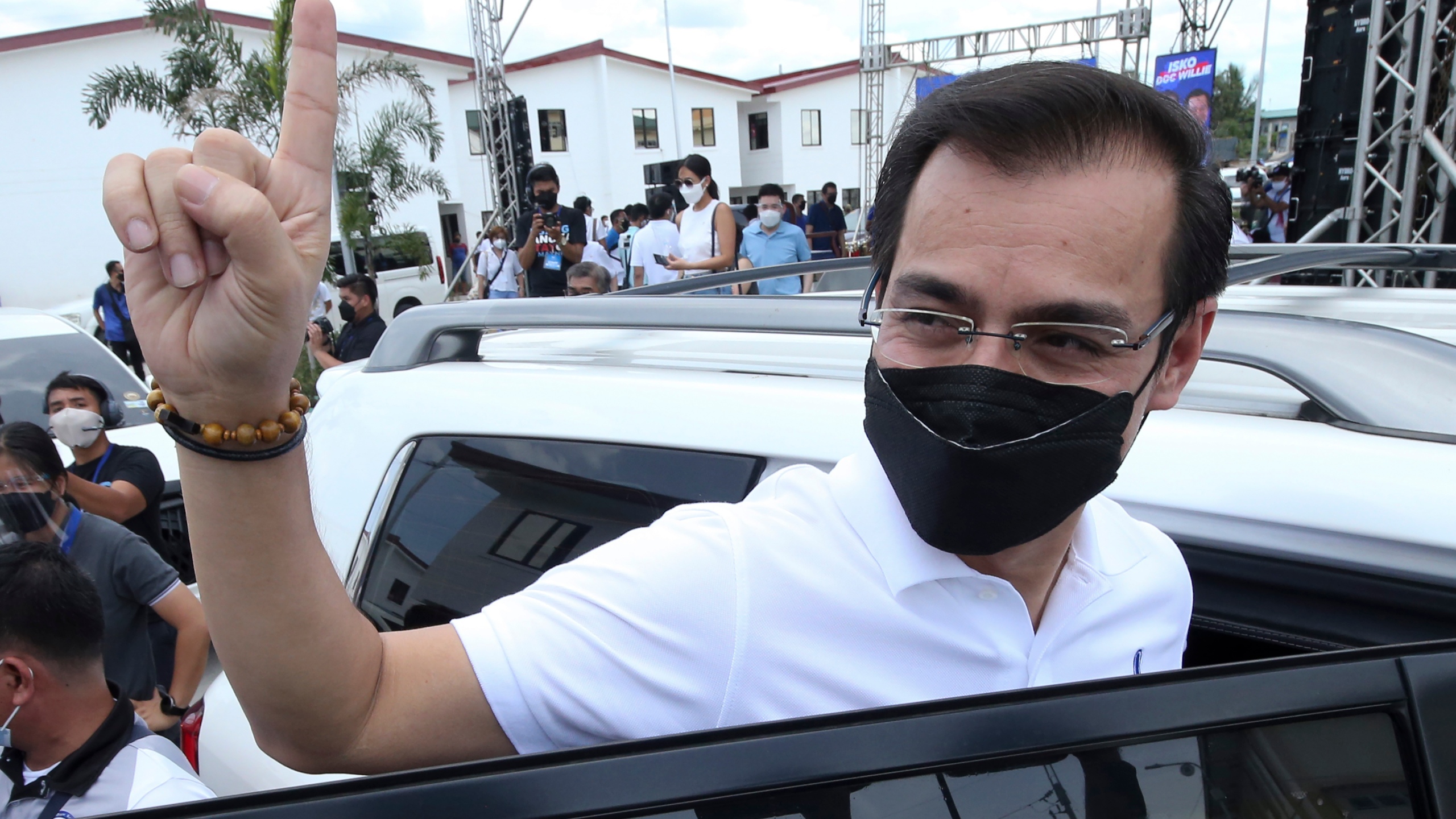 मनिलाका मेयरद्धारा फिलिपिन्सको राष्ट्रपतिमा उम्मेदवारी घोषणा