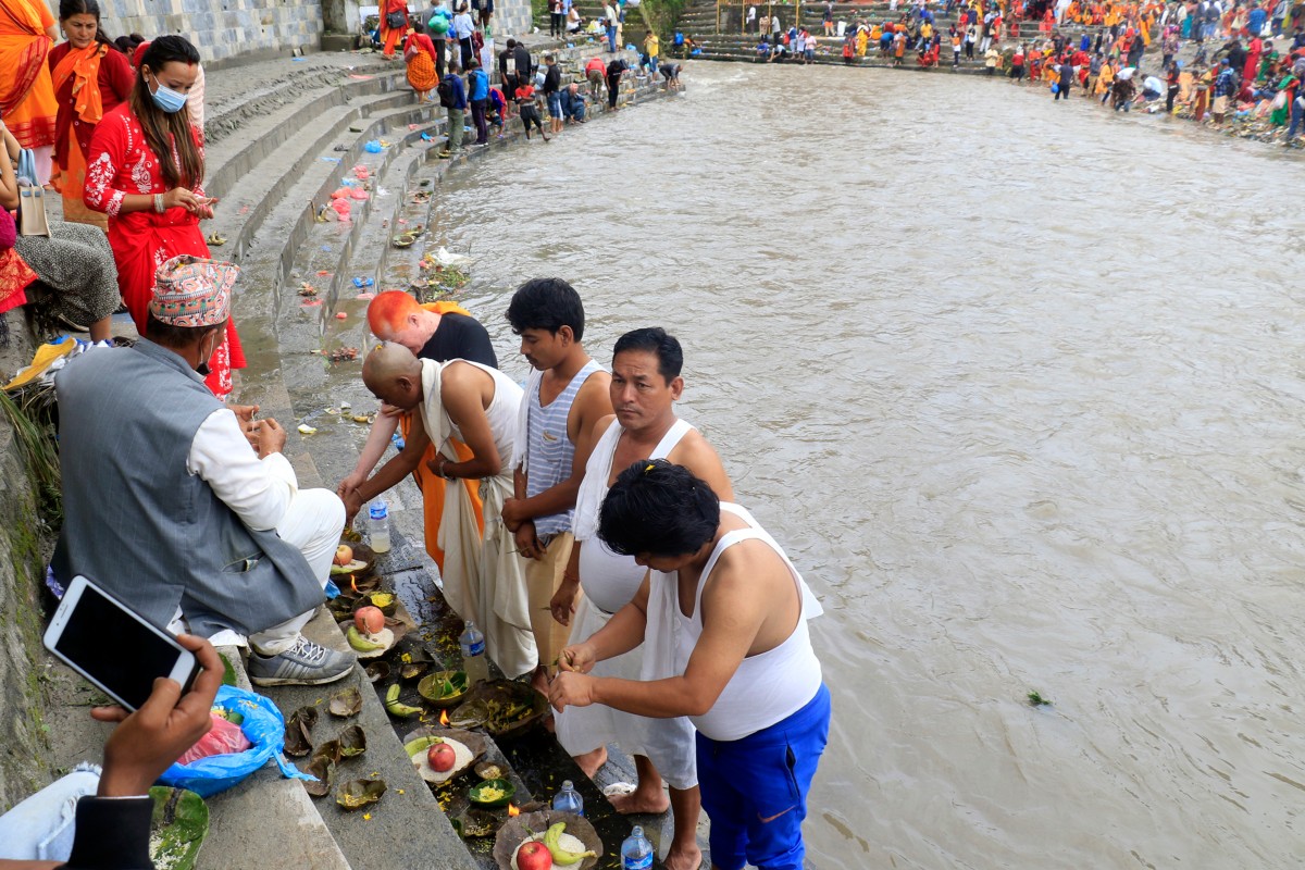 पितृप्रतिको श्रद्धा भक्तिलाई रोकेन कोरोनाले