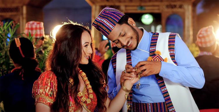 शम्भु र मेलिनाको ‘झिल्के साडी’मा नाजीर र अनिता [भिडियो]