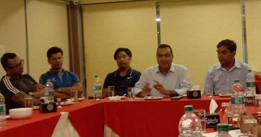 एनआरएनएका आचार्यद्वारा गैरआवासीय नेपाली नागरिकता कार्यान्वयन हुनुपर्नेमा जोड