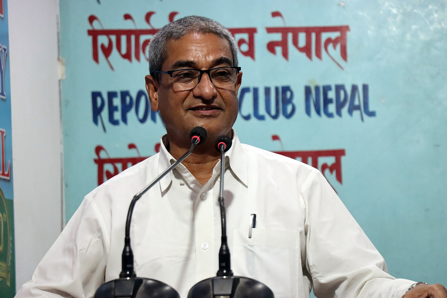 सय दिन नपुग्दै सरकारको बारेमा टिप्पणी गर्नुहुँदैन्ः रमेश लेखक