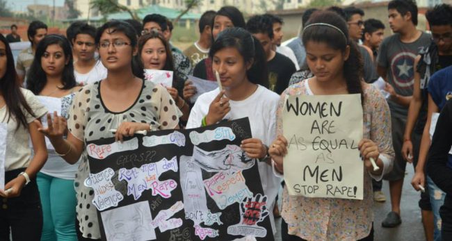 बलात्कार आरोपीलाई अदालतले सुनायो यस्तो विचित्रको सजाय !