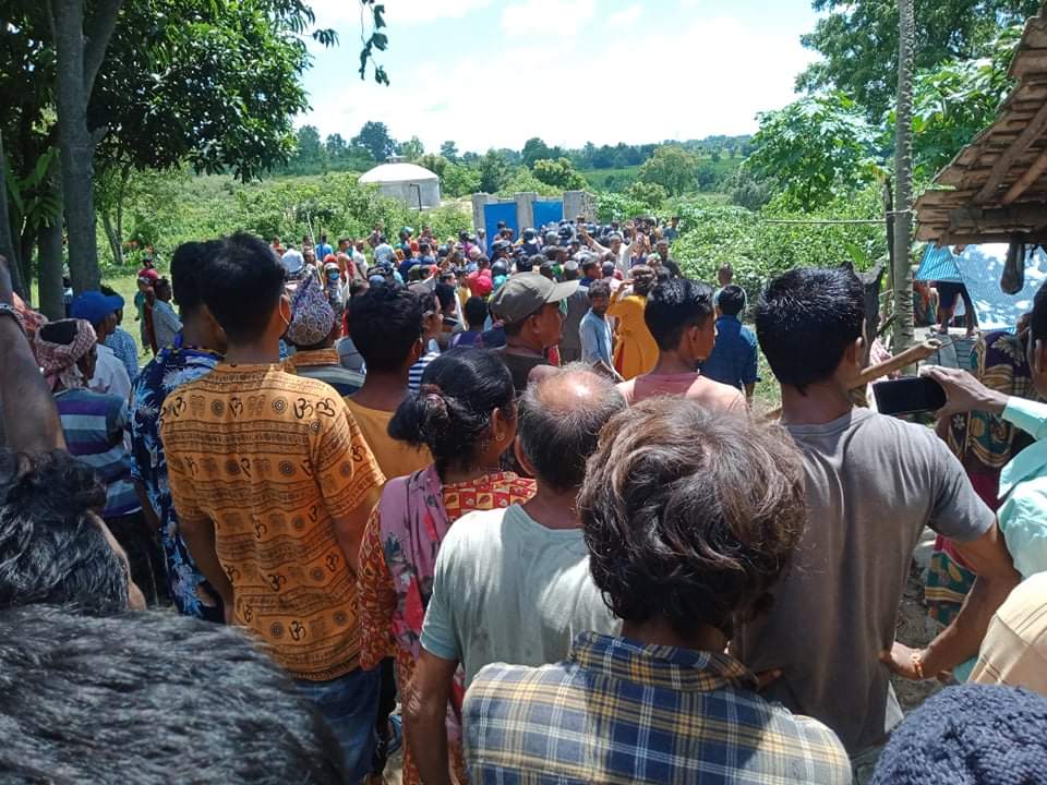 सम्पत्ति हडप्न खोजेको भन्दै बाबालाई कुटीमा प्रवेश निषेध