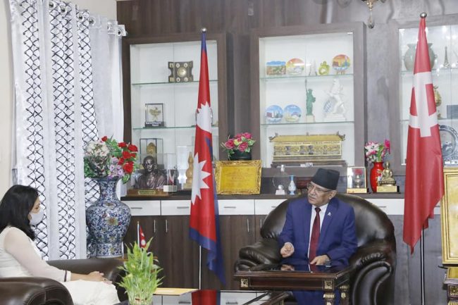 एमसीसी प्रतिनिधिलाई प्रचण्डले भने दलहरुबीच सहमति गरेर अगाडि बड्न सकिन्छ