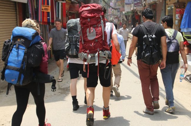 बोर्डले ट्रेकिङ गाइडहरूलाई वैकल्पिक व्यवसाय गर्न दिन लागेको ऋणमा निटोगको आपत्ति