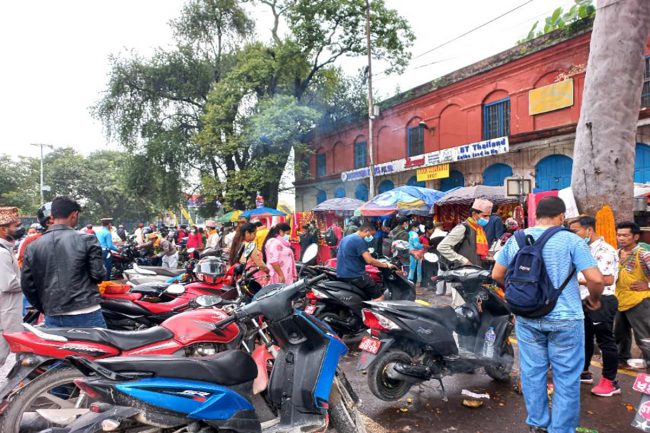 विश्वकर्मा पूजाका दिन भद्रकालीमा देखिएका दृष्य (फोटोफिचर)