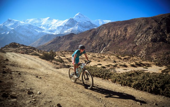 पर्यटन प्रचार गर्न मनाङको “साइक्लिङ”