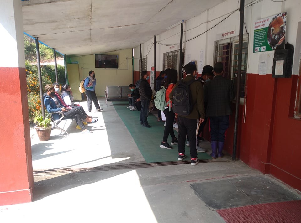 ६ बजेसम्म सीडीओ कार्यालयबाट नागरिकता वितरण