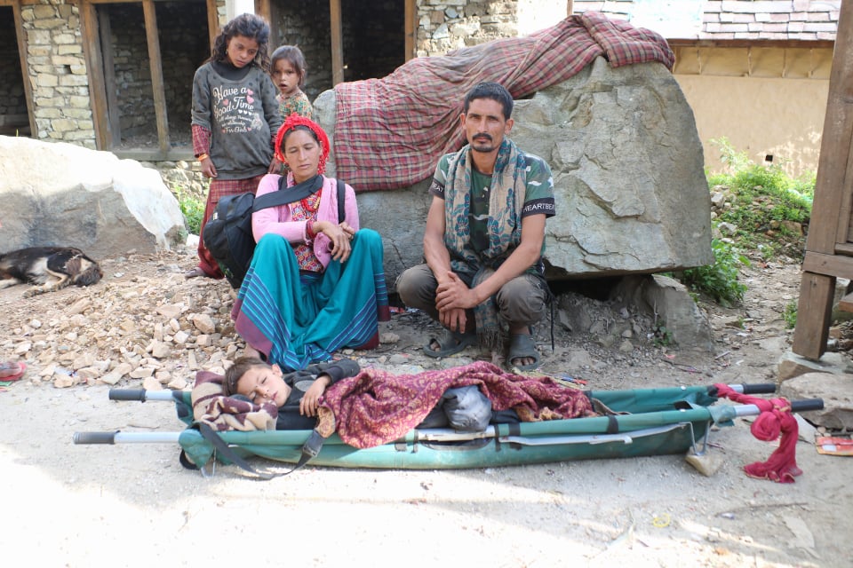 बिना दर्ता औषधि पसलको कुशेमा हालिमुहाली