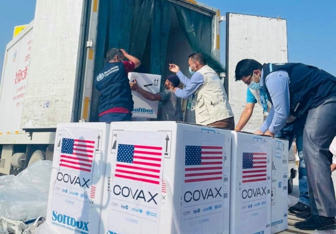 अमेरिकाले अनुदान दिएको कोभिडबिरुद्धको फाइजर खोप नेपाल आइपुग्यो