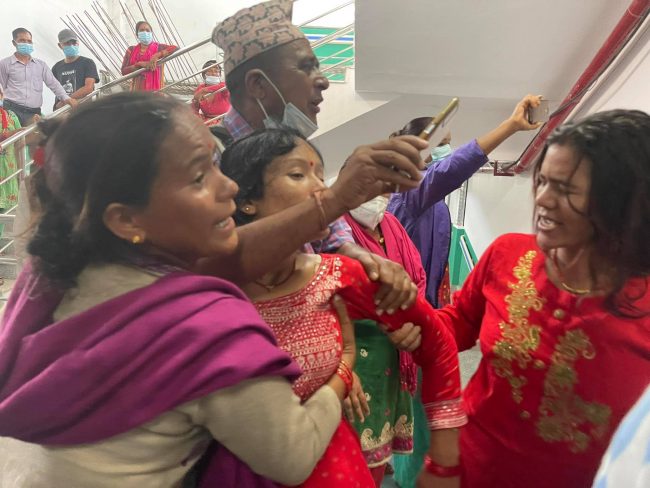 नाकमा मकैको दाना अड्केकी बालिकाको उपचारको क्रममा मृत्यु, अस्पतालमा आन्दोलन