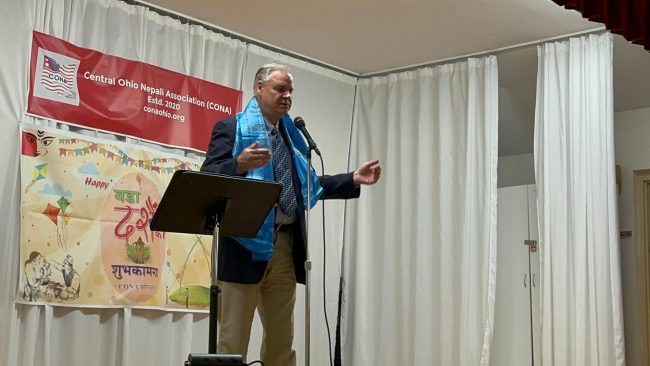 ओहायोका नेपालीलाई भावुक बनाउँदै अमेरिकी सिनेटरले भने, ‘त्यो सुन्दर दृश्य अझै पनि मेरो आँखामा छ’ (भिडियो र तस्वीर)