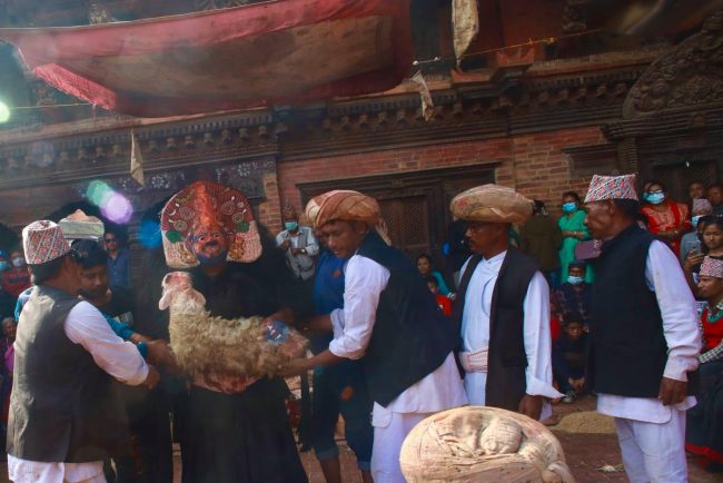 ठेचो नवदुर्गा नाच सम्पन्न